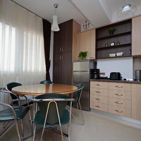 Aries Apartments Bitola Esterno foto