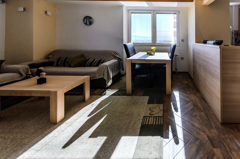 Aries Apartments Bitola Esterno foto